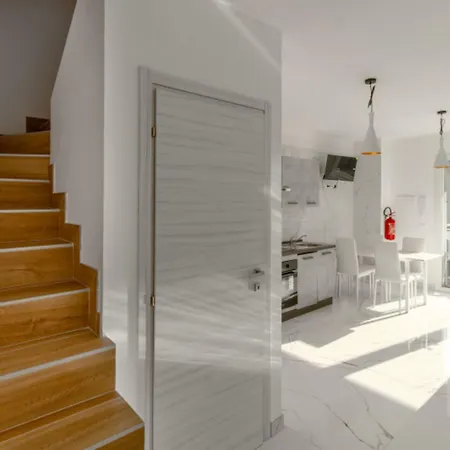 Modern Flat With Shared Pool * 比比翁